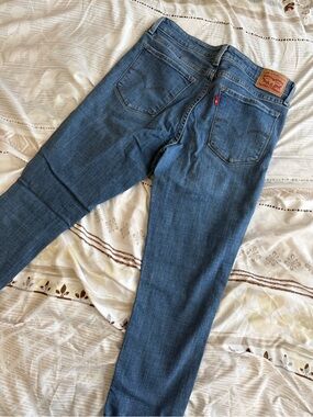 Levi's 711 skinny jeans